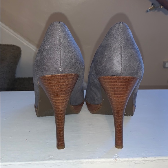 Gray suede Mossimo peep-toe heels. - Picture 3 of 5